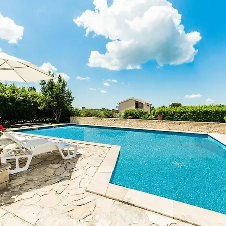 Villa Ana With Pool Near Zadar *