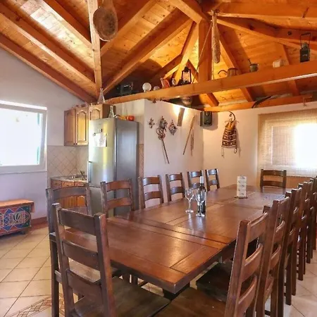 Villa Ana With Pool Near Zadar Policnik